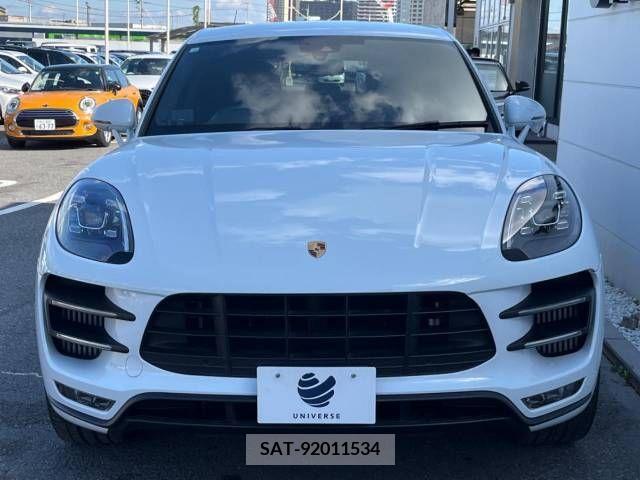 Porsche MACAN 2018-10 380243-14