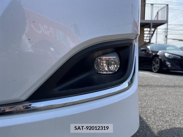 Toyota ESQUIRE 2017-12 219200-10