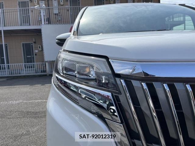 Toyota ESQUIRE 2017-12 219200-9