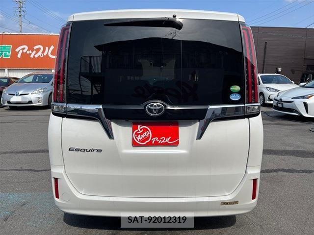 Toyota ESQUIRE 2017-12 219200-5