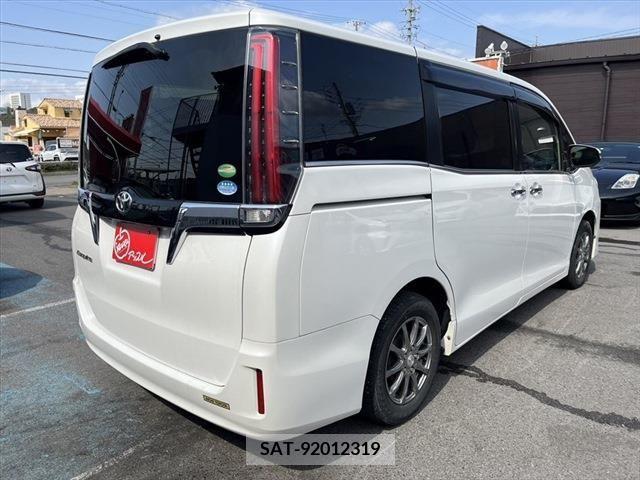Toyota ESQUIRE 2017-12 219200-4