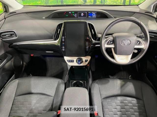 Toyota PRIUS PHV 2017-07 282520-1