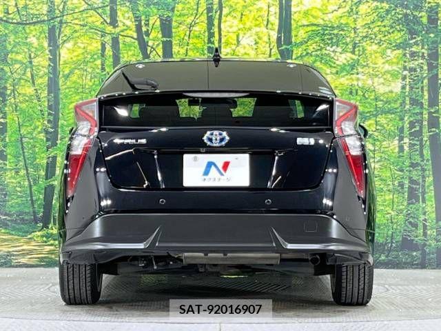 Toyota PRIUS 2016-11 331288-16