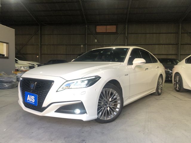 Toyota CROWN SEDAN 2018-10 11000-0