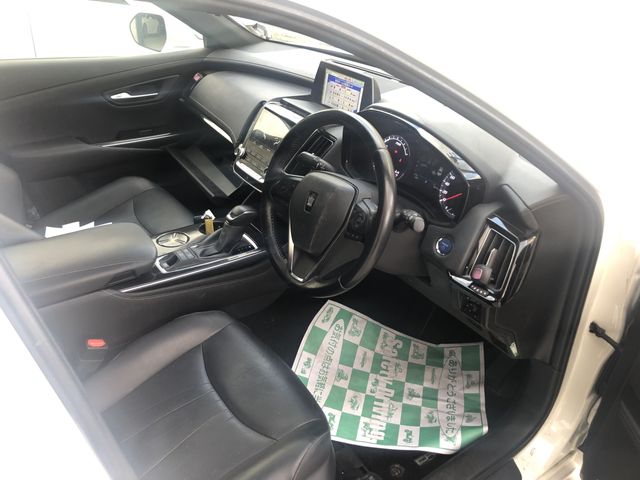 Toyota CROWN SEDAN 2018-10 11000-1