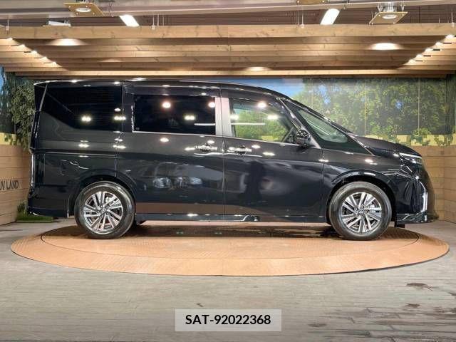 Nissan SERENA 2023-06 379965-19