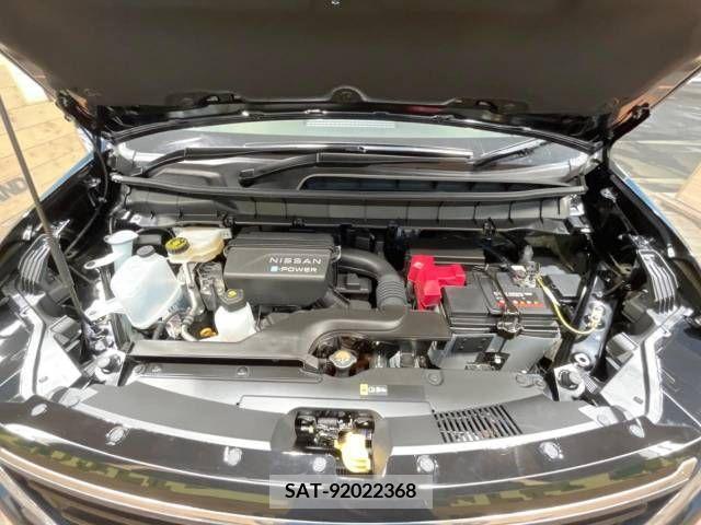 Nissan SERENA 2023-06 379965-12