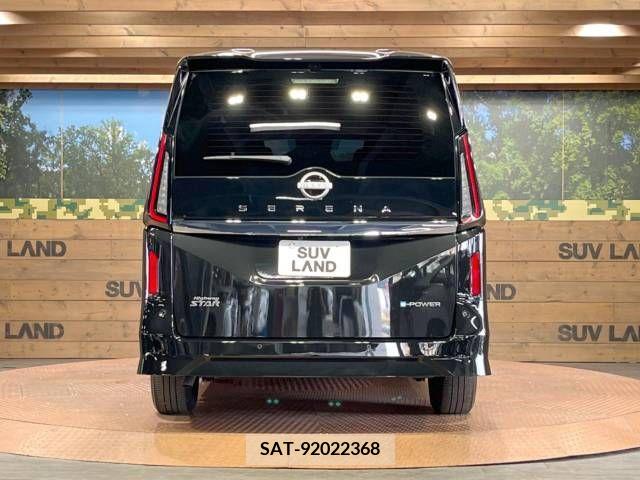 Nissan SERENA 2023-06 379965-18