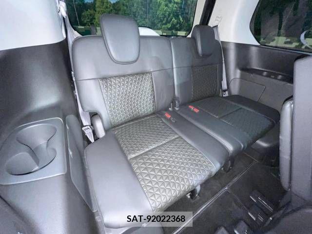 Nissan SERENA 2023-06 379965-16