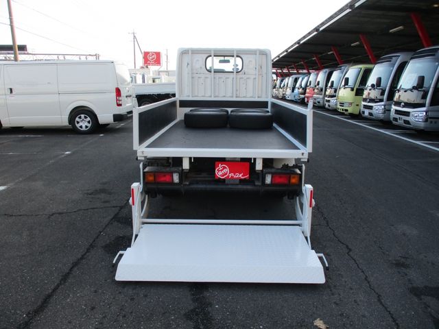 Nissan ATLAS 2016-01 790-8