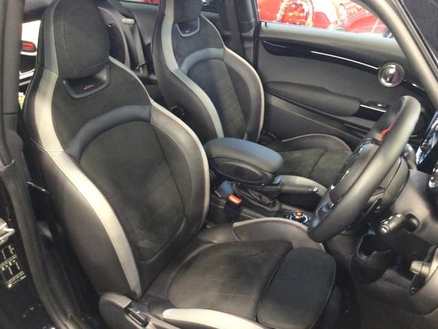 Bmw MINI 2020-02 1749-13
