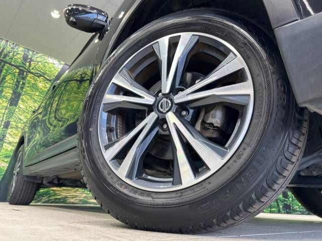Nissan X-TRAIL 2018-06 8218-13