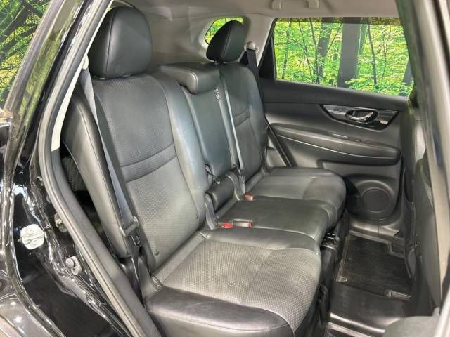 Nissan X-TRAIL 2018-06 8218-9
