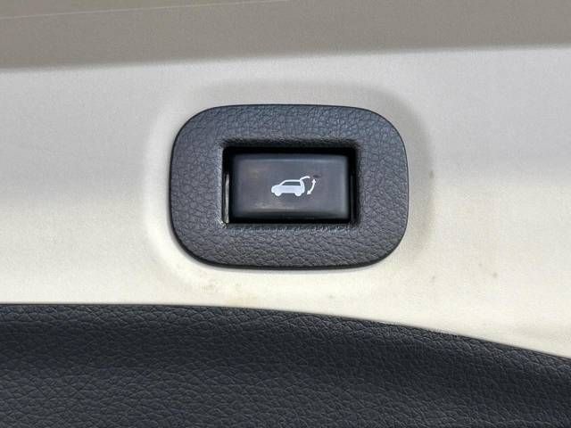 Nissan X-TRAIL 2018-06 8218-7
