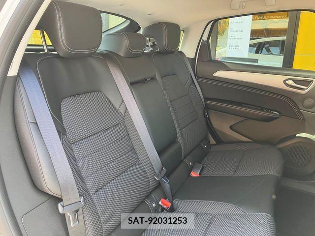 Renault Arkana 2023-11 245394-14