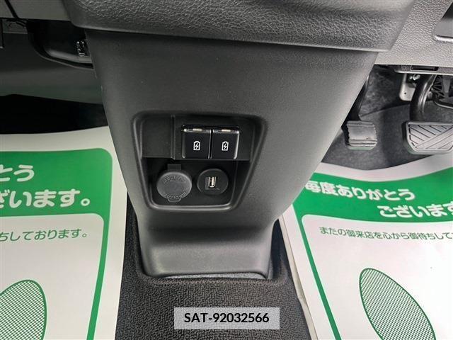 Suzuki SPACIA 2023-01 341322-16