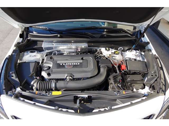 Cadillac XT4 2023-02 16241-19