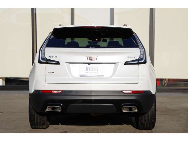 Cadillac XT4 2023-02 16241-6