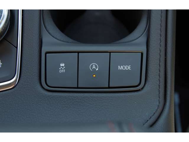 Cadillac XT4 2023-02 16241-14