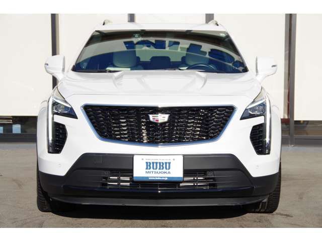 Cadillac XT4 2023-02 16241-1