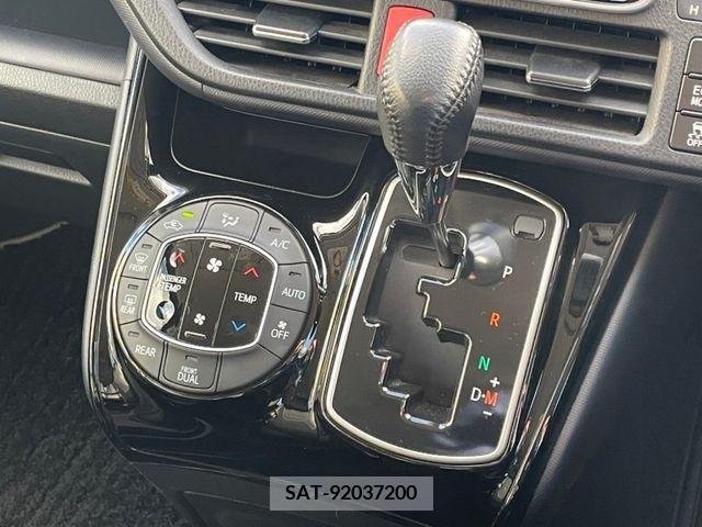 Toyota VOXY 2016-10 331483-20