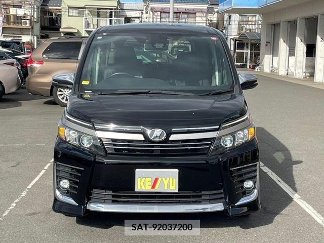 Toyota VOXY 2016-10 331483-4