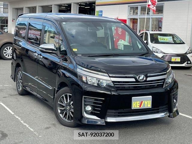 Toyota VOXY 2016-10 331483-3