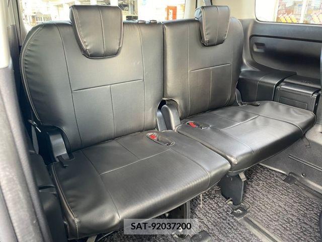 Toyota VOXY 2016-10 331483-12