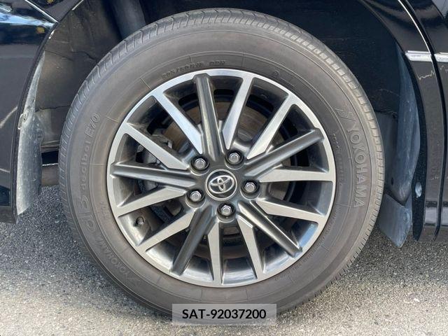 Toyota VOXY 2016-10 331483-29