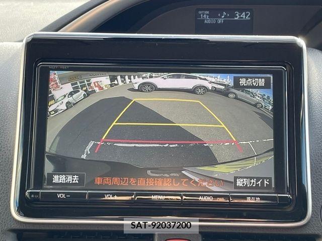 Toyota VOXY 2016-10 331483-17
