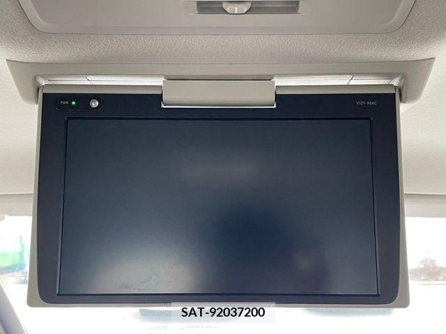 Toyota VOXY 2016-10 331483-27