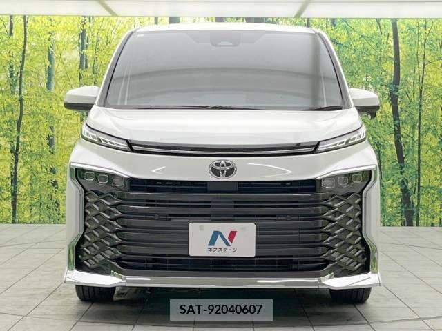 Toyota VOXY 2023-02 338202-14