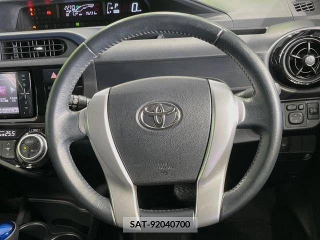 Toyota AQUA 2015-12 260182-11