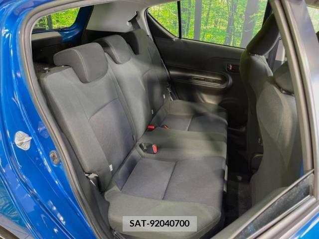 Toyota AQUA 2015-12 260182-9