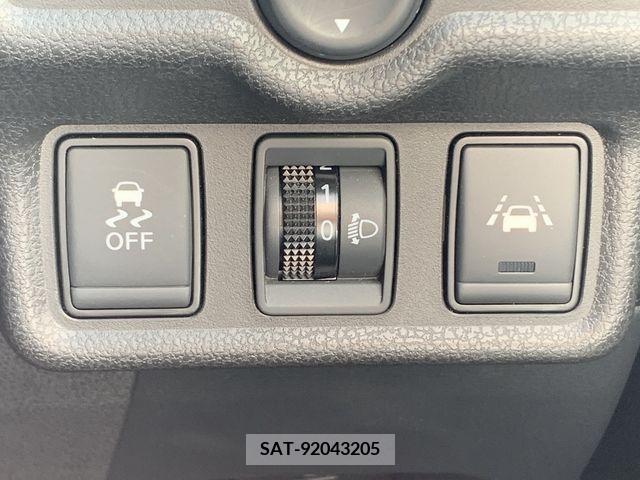 Nissan NOTE 2016-10 365336-22
