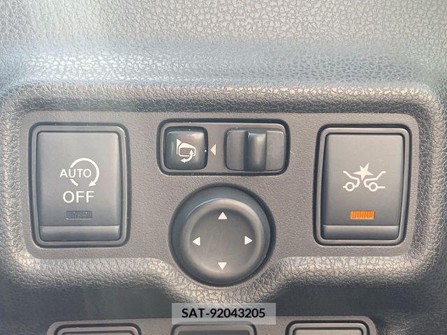 Nissan NOTE 2016-10 365336-21