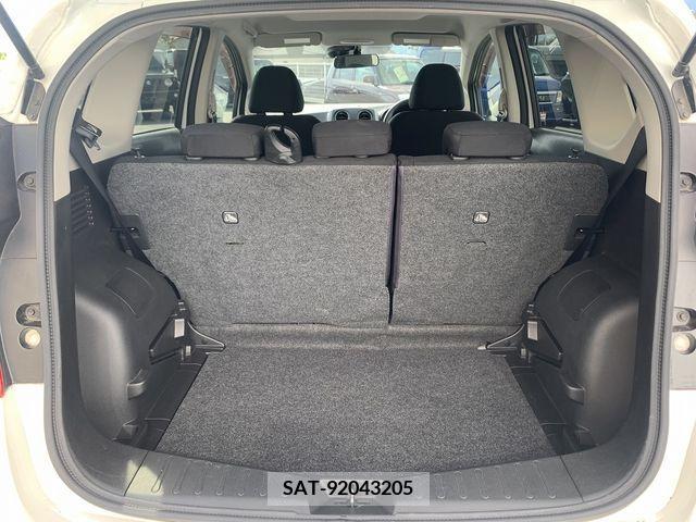 Nissan NOTE 2016-10 365336-9