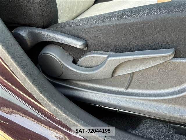 Toyota PASSO 2019-01 380677-23