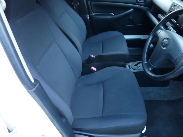 Toyota PROBOX VAN 2018-10 28585-11
