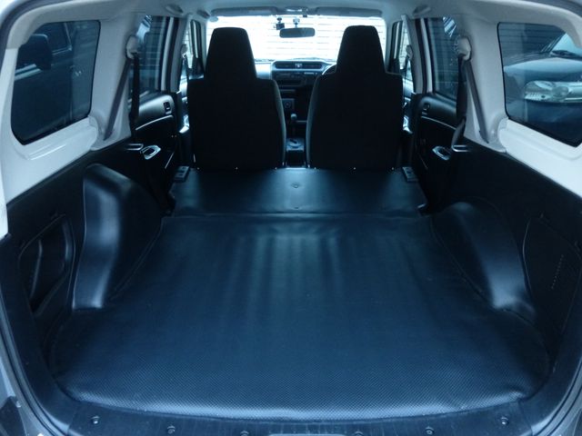 Toyota PROBOX VAN 2018-10 28585-17