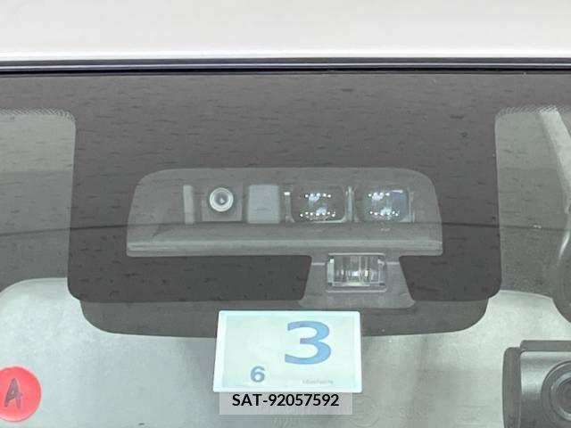 Suzuki SWIFT 2020-04 320945-2