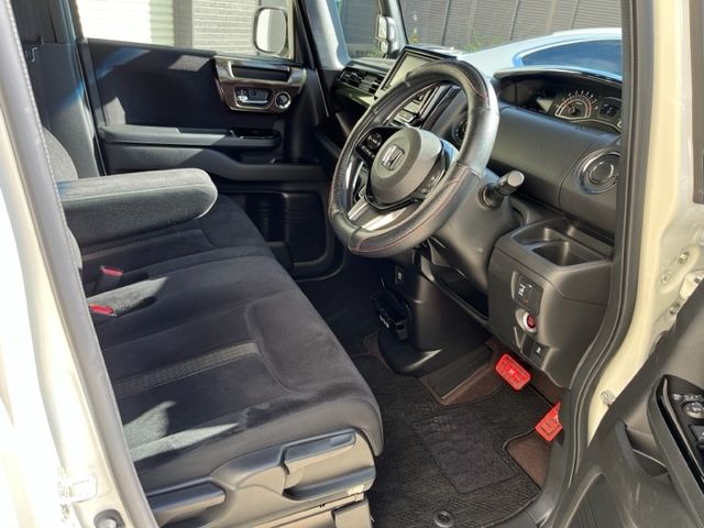 Honda N BOX CUSTOM 2018-10 10066-17