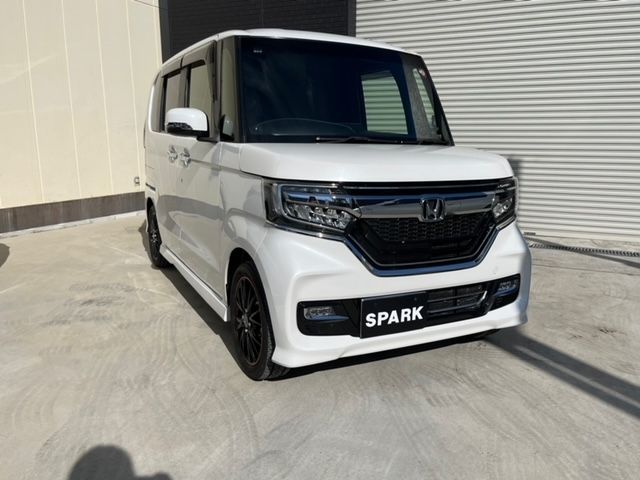 Honda N BOX CUSTOM 2018-10 10066-1