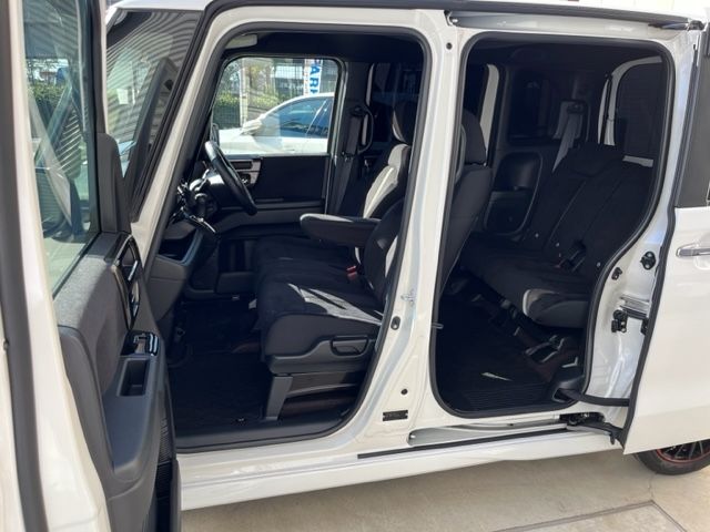 Honda N BOX CUSTOM 2018-10 10066-22