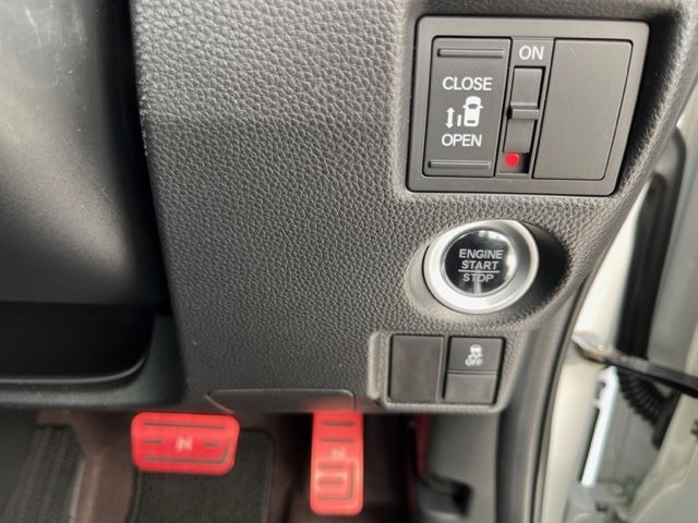 Honda N BOX CUSTOM 2018-10 10066-28