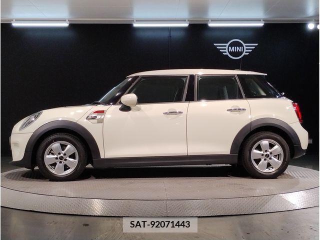 Bmw MINI 2021-03 240995-3