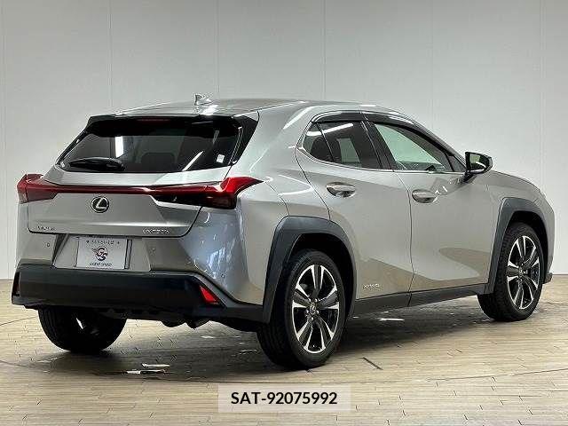 Lexus UX 2019-12 275933-15