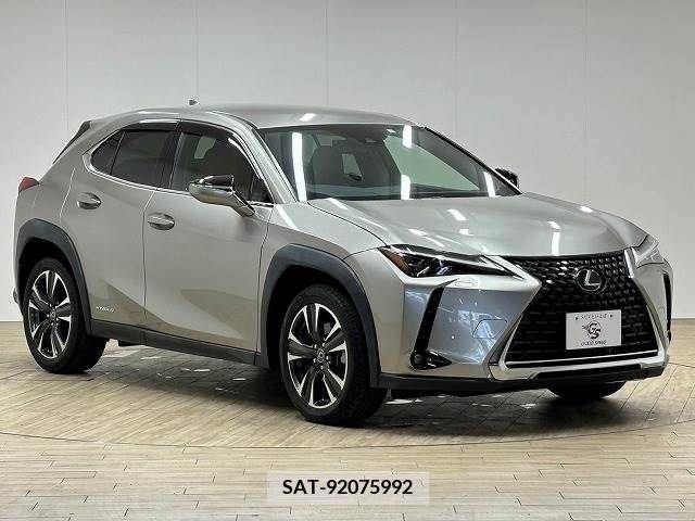 Lexus UX 2019-12 275933-13