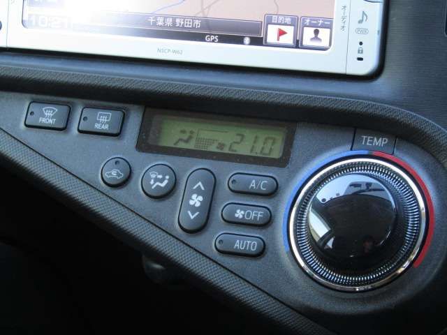 Toyota AQUA 2012-11 182476-13