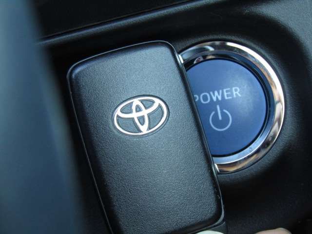 Toyota AQUA 2012-11 182476-12